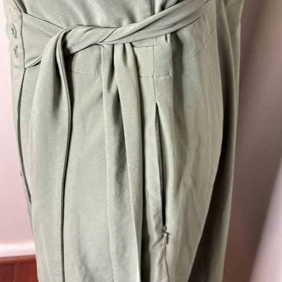 Elegant Green Wrap Dress - Picture 11 of 12